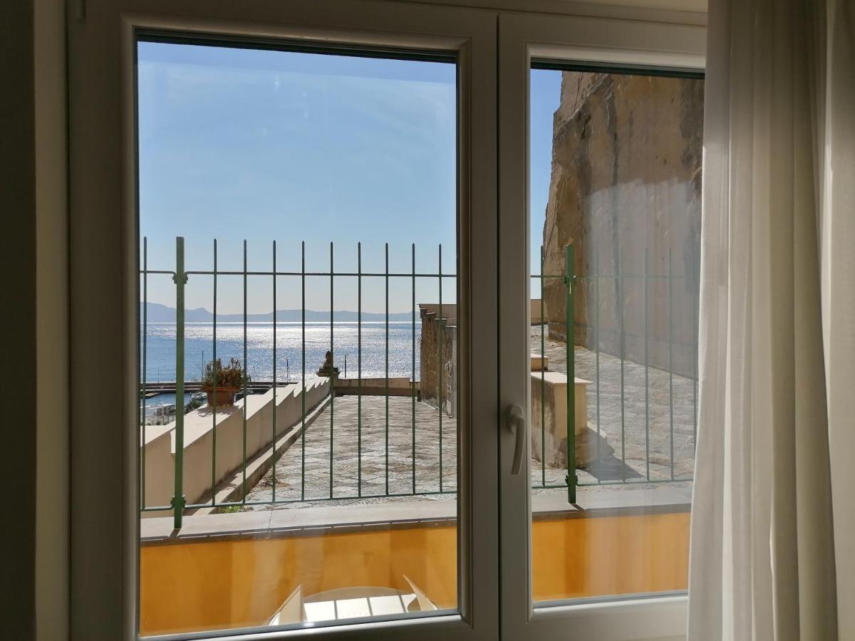 Napoli D'Amare B&B Exterior photo